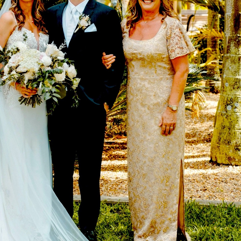 Elegant Cream Lace Maxi Dress